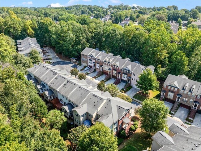Building Photo - 4228 Laurel Creek Ct SE