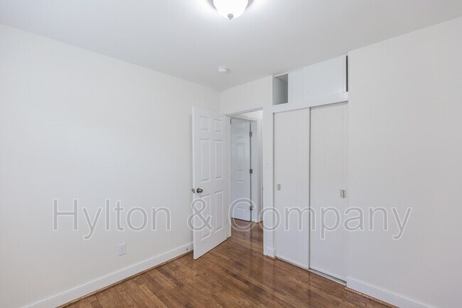 Building Photo - 2041 Bishop St