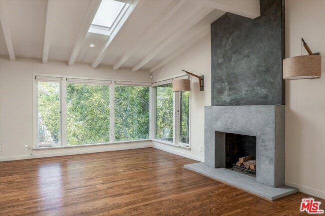 Building Photo - 2412 Canyon Oak Dr