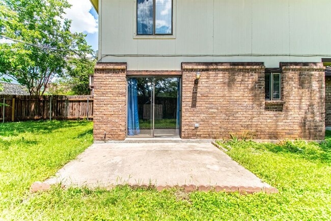 Building Photo - 8517 Fathom Cir