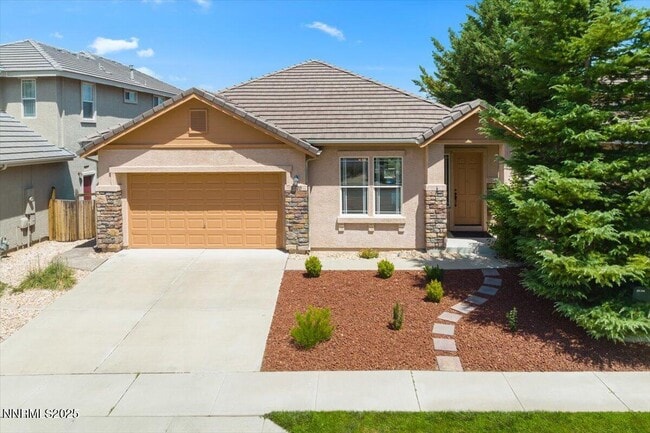 Building Photo - 2720 Albazano Dr