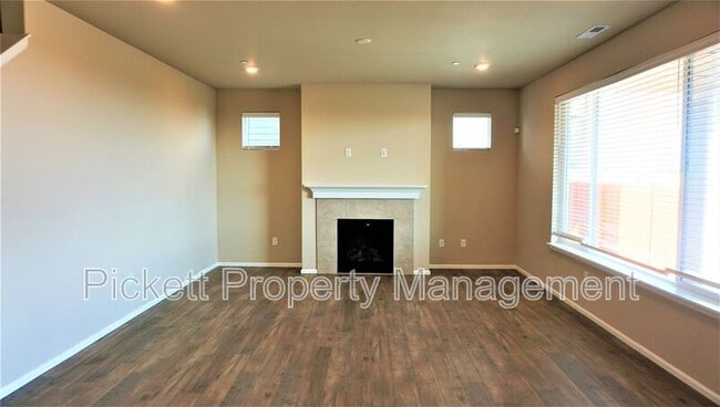 Building Photo - 1122 Baker Hts Lp