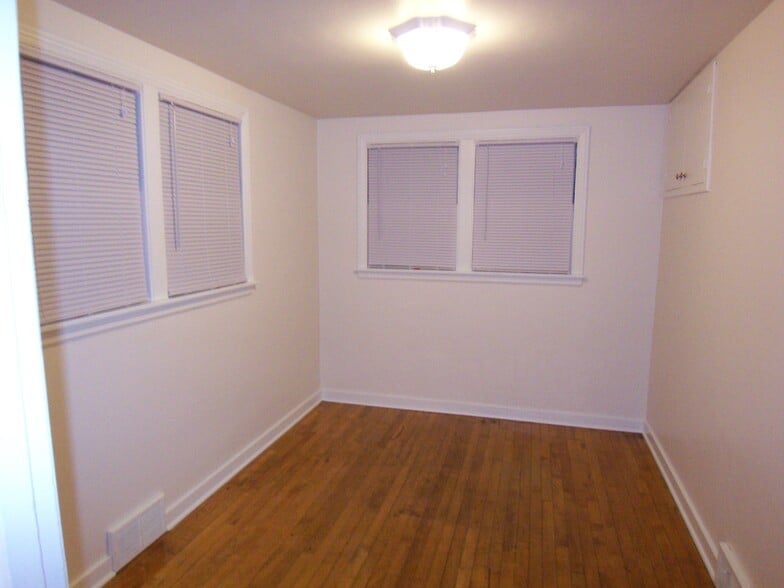 Building Photo - 5453 N 40th St