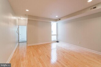 Building Photo - 319 N Preston St