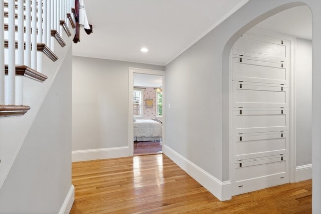 Building Photo - 205 Sohier St