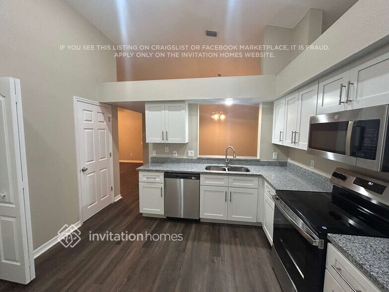 Building Photo - 4609 Rockingchair Dr
