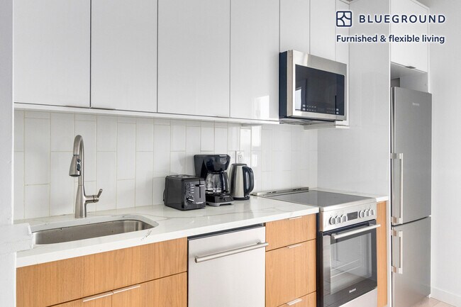 Building Photo - 501 1/2 East 83rd Street-SI FL3-ID1998