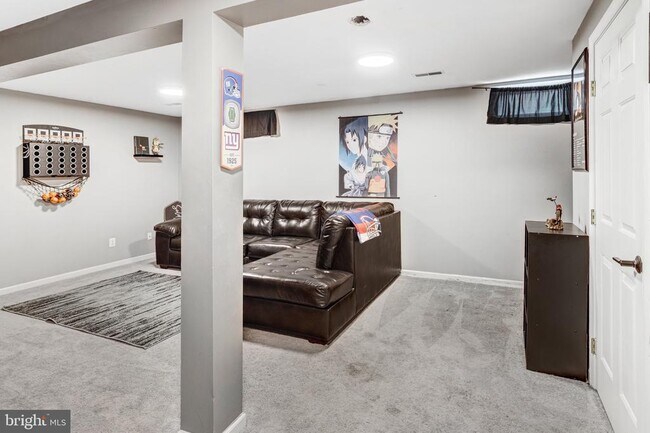 Building Photo - 2599 Grayton Ln