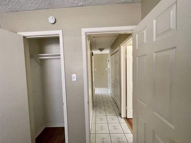 Building Photo - 2314 Spring Dusk Dr