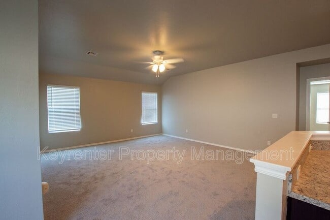 Building Photo - 1124 Granite Ln