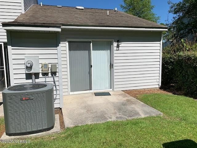 Building Photo - Gorgeous 1 Bedroom Townhouse 5A Port West Ct.