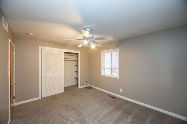 Building Photo - 1712 S Whitcomb St