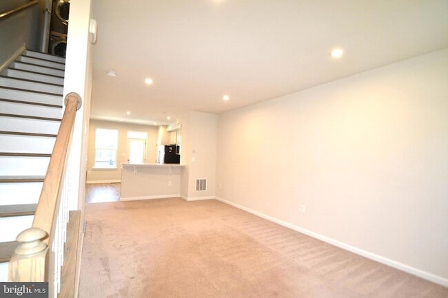 Building Photo - 1318 Trestle Dr