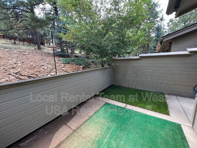 Building Photo - 6087 E Mountain Oaks Dr