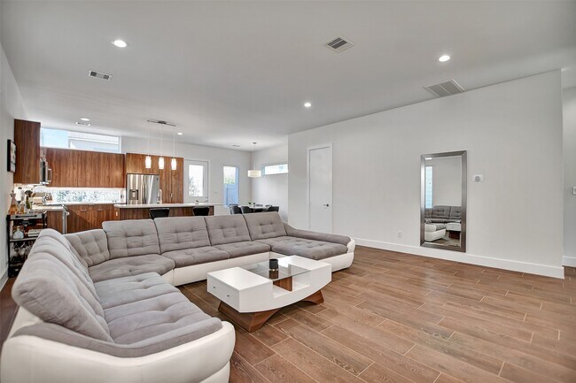 Building Photo - 5507 Robusto Pl