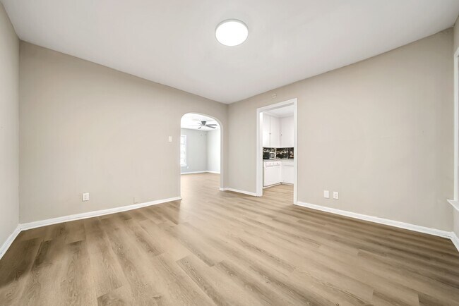Building Photo - 2619 Nettleton St