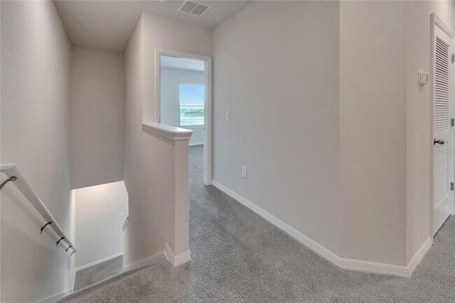 Building Photo - 17641 Crescent Moon Lp