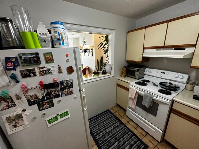 Building Photo - 538 Massachusetts Ave