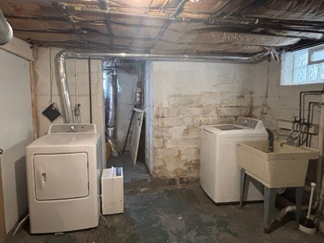 Building Photo - Super Cute 4BR/1 BA Single-Family Home in a Great St. Paul Neighborhood!