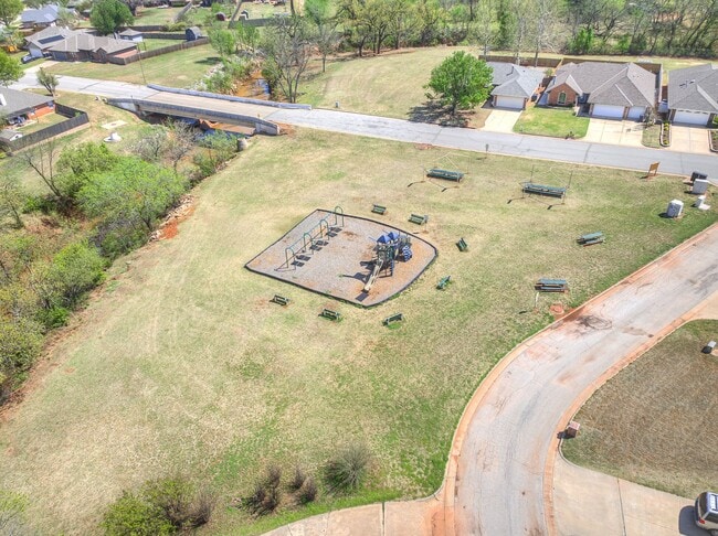 Building Photo - Updated Home + Edmond Schools