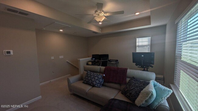Building Photo - 3956 Bloomfield Ct