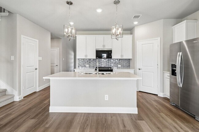 Building Photo - 6206 Castamere Dr