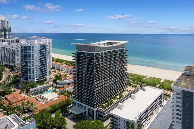 Building Photo - 5875 Collins Ave