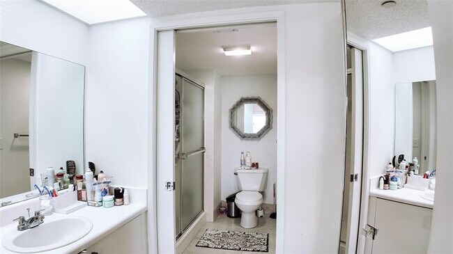 Building Photo - 12551 SW 16th Ct