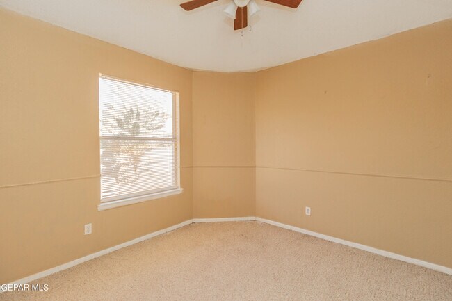 Building Photo - 1325 John Ring Ln