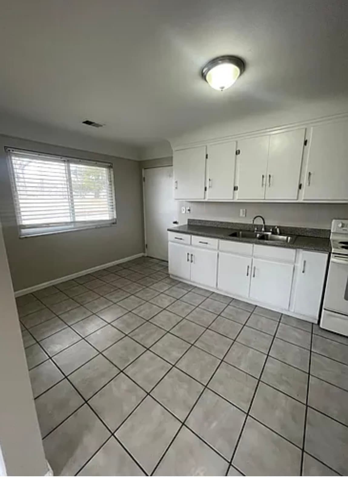 Building Photo - 28690 Victor St