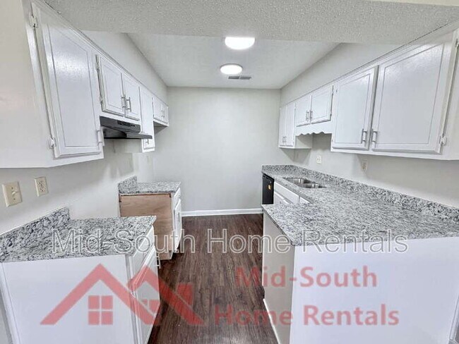 Building Photo - 7328 Hillshire Dr