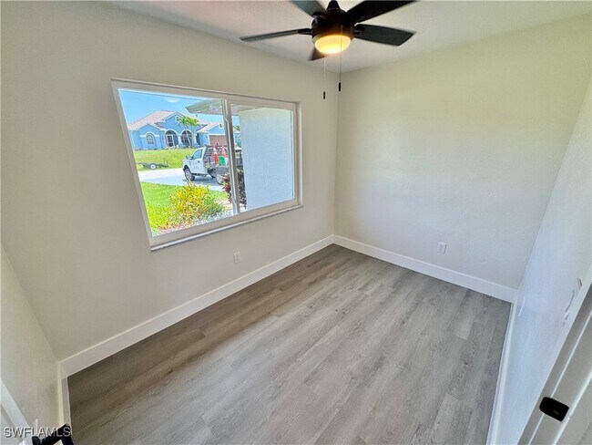 Building Photo - 145 SW 28th Terrace