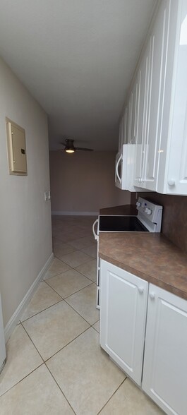 Building Photo - 925 Intracoastal Dr