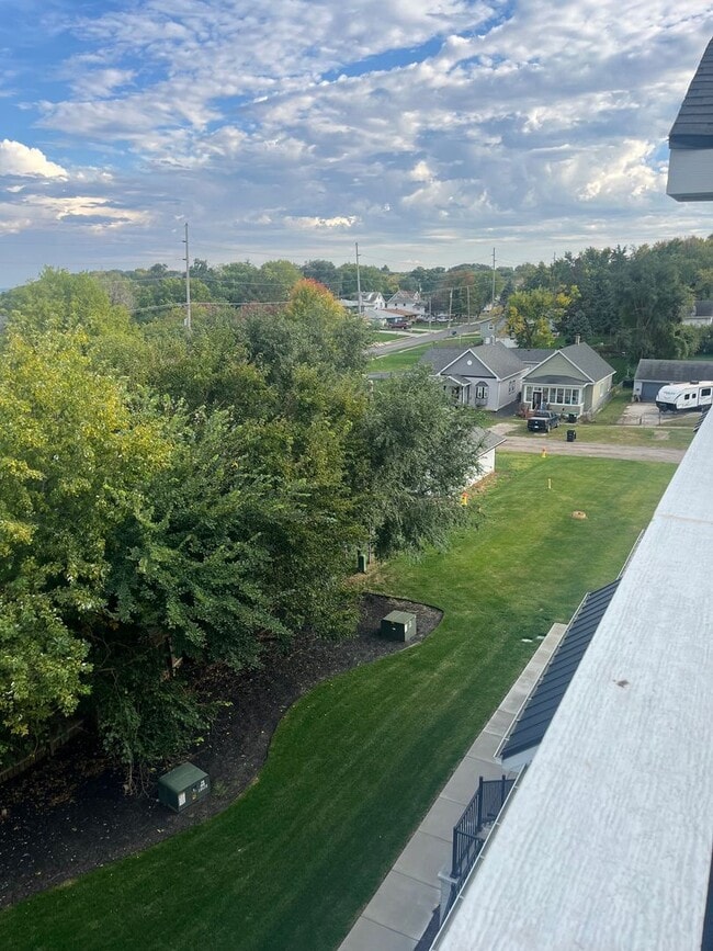 Building Photo - New Construction, 2 bed, 3 bath Row Home, with 2 car garage, fireplace, and rooftop deck!