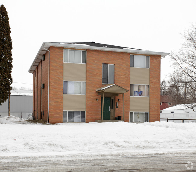 Building Photo - 1112 5th St