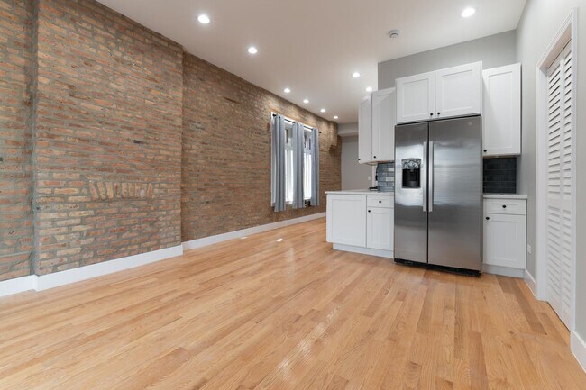 Building Photo - 1303 W Flournoy St