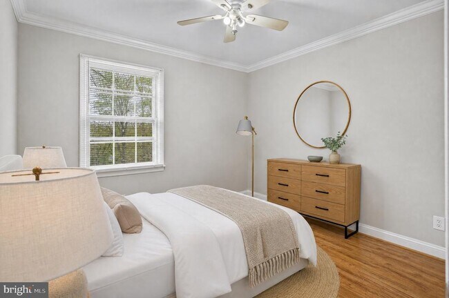 Building Photo - 8251 Clifton Farm Ct