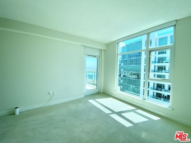 Building Photo - 3141 Michelson Dr