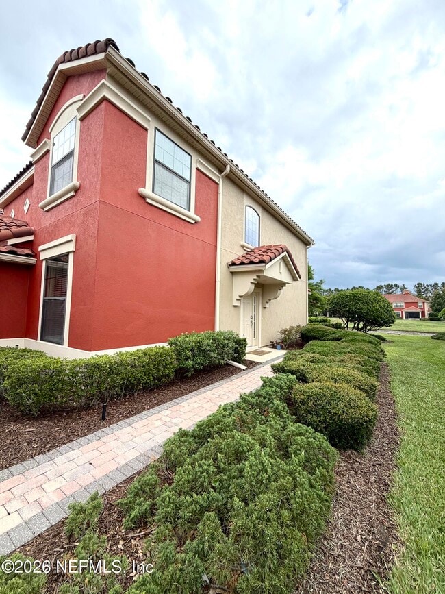 Building Photo - 13527 Montecito Pl