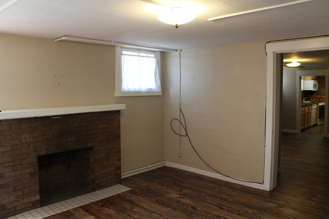 Building Photo - 295