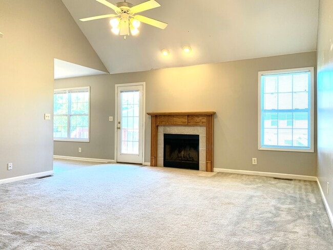 Building Photo - 265 Senator Dr