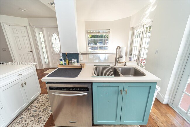 Building Photo - 9939 NW 47th Terrace