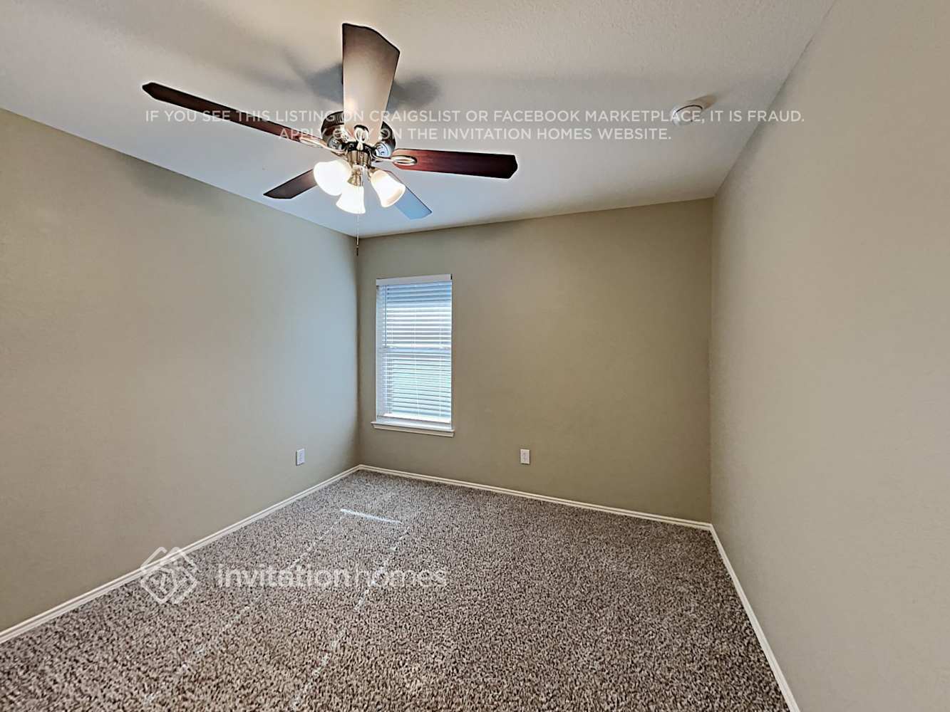 Building Photo - 562 Hickory Ln