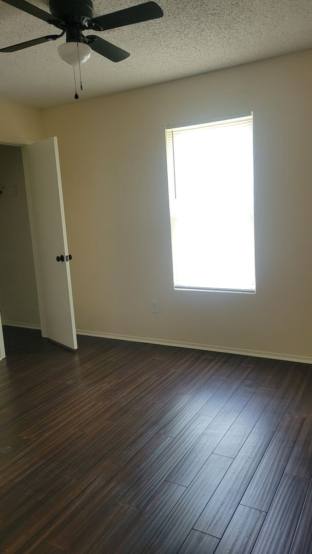 Building Photo - 1402 Miranda Ave