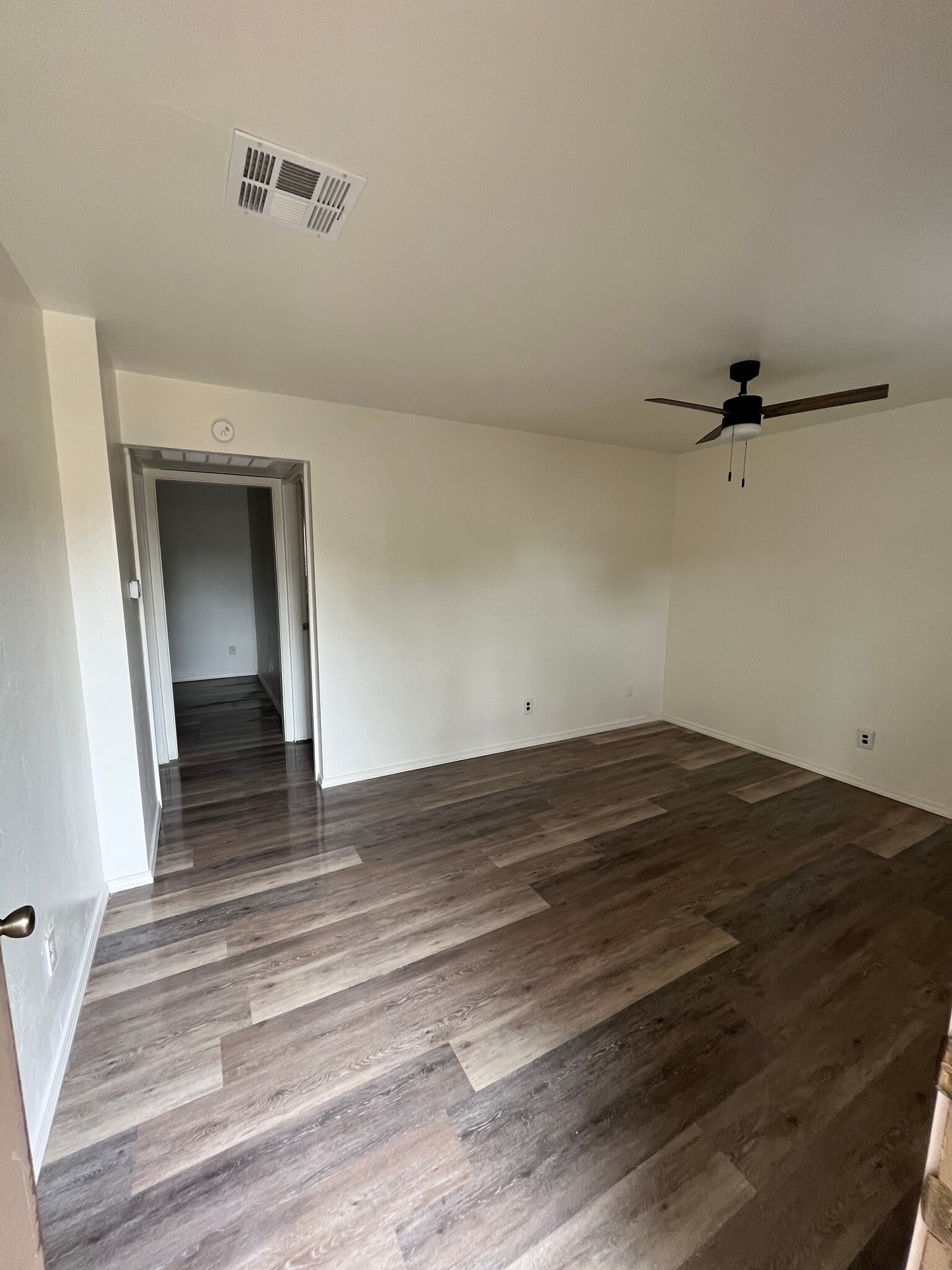 Building Photo - 221 N Duncan St