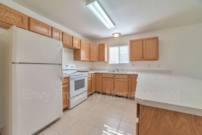 Building Photo - 164 N 600 W