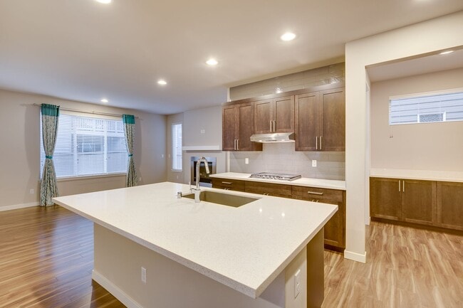 Building Photo - Beautiful Bothell Home Close to North Creek High!