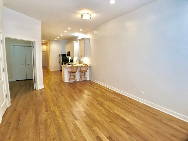 Building Photo - 1803 W 21st Pl
