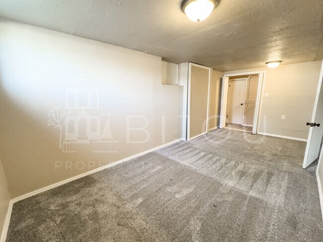 Building Photo - Downtown Ranch Home with View of Pikes Peak