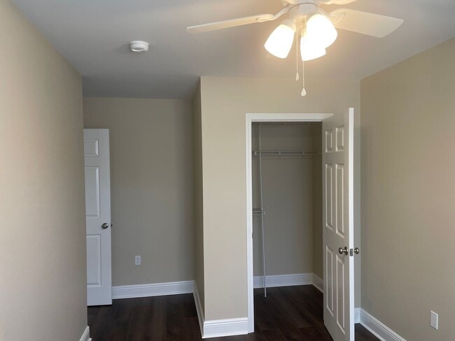 Building Photo - Renovated 3BR/2.5BA Townhome — Garage + Backyard — Great Schools — $1,700/mo